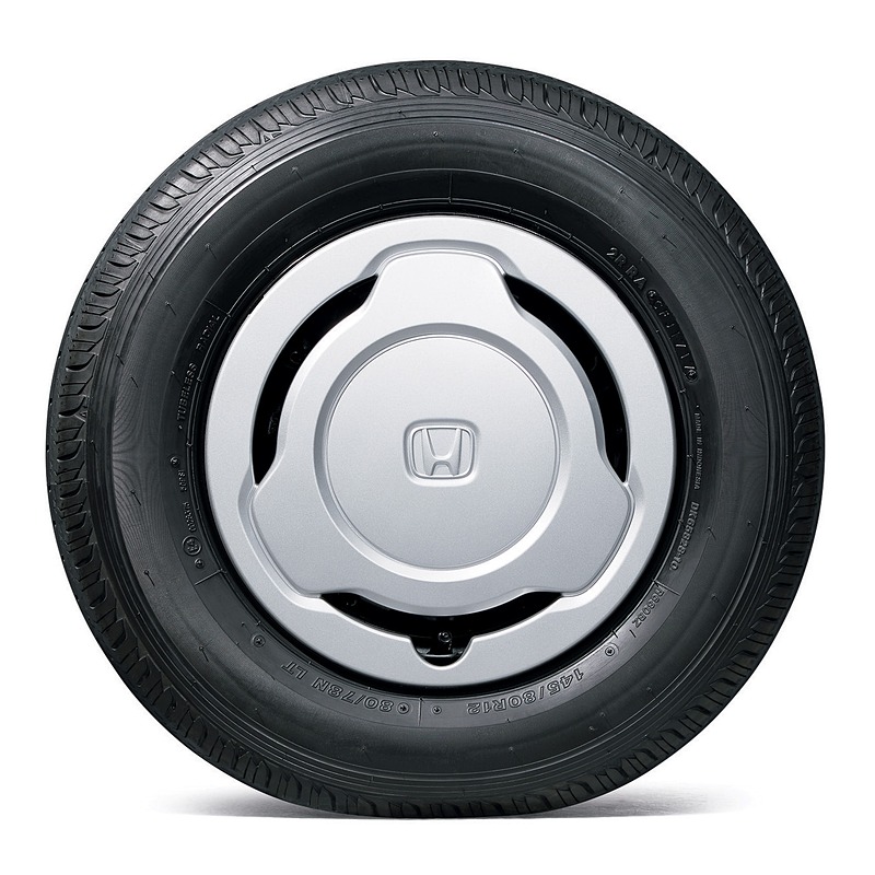 Lと＋STYLE COOLは12インチスチールホイール＋フルホイールキャップを設定