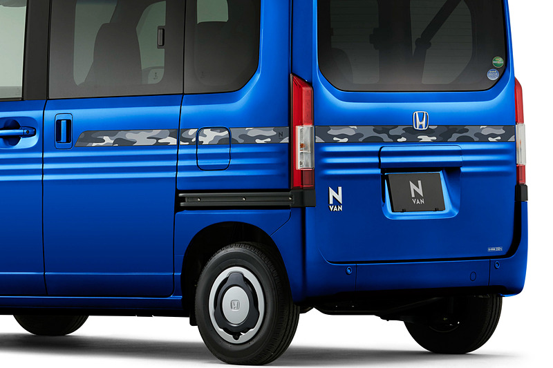 デカール カモフラージュ（リアドア・リアフェンダー各左右/テールゲート/フューエルリッド用7枚セット）：2万4840円