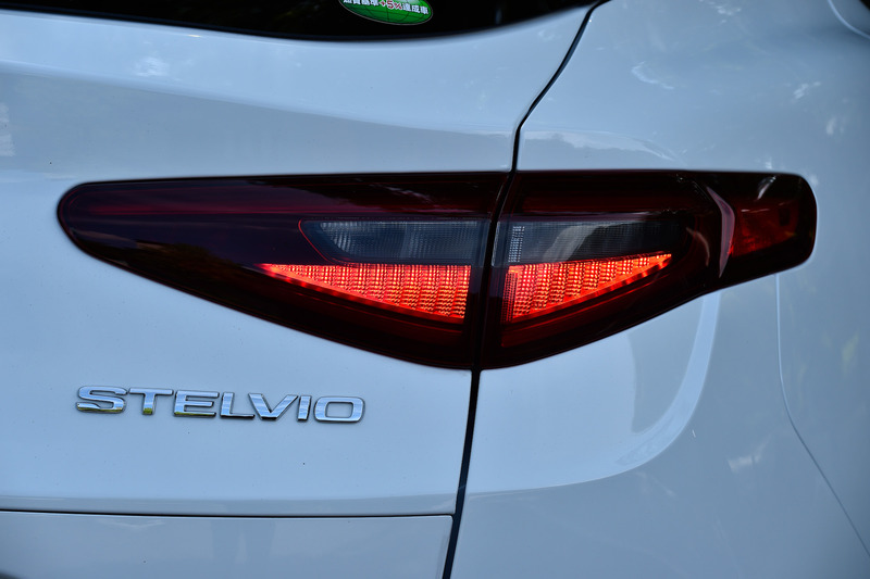 テールランプの点灯パターン