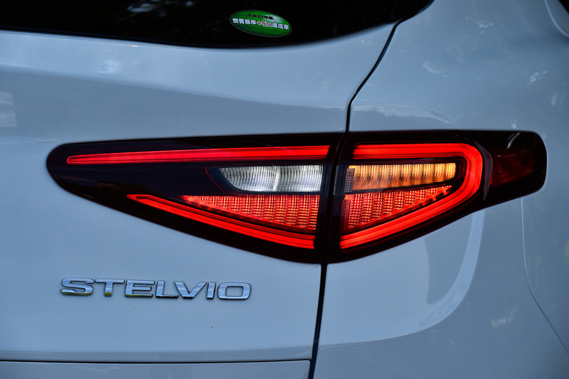 テールランプの点灯パターン