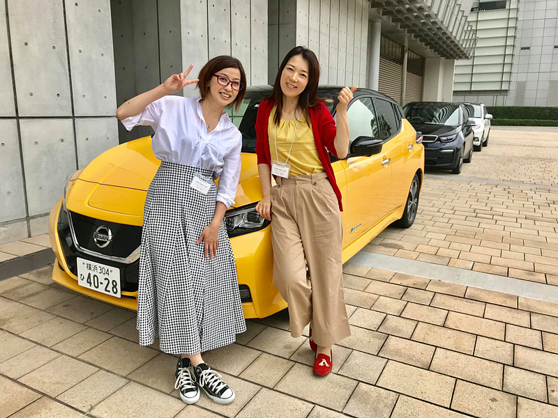 セミナーでは最新EV＆PHVの試乗もできます。今回はカーライフエッセイストの吉田由美さんと一緒にインストラクターを務めました。参加者の皆さんと車内でいろいろとおしゃべりするのも、とっても楽しい時間です