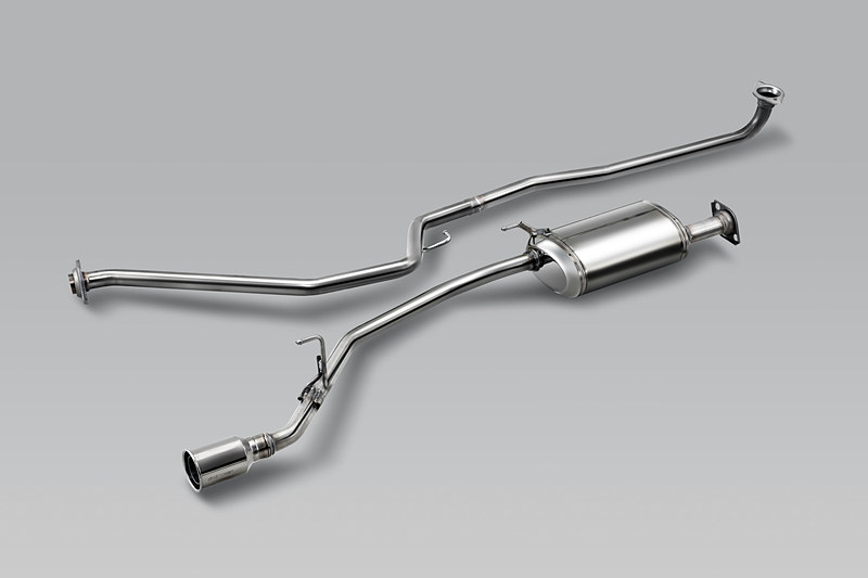 オールステンレス製の「スポーツエキゾーストシステム」は、ターボエンジン用（左）と自然吸気エンジン用（右）のどちらも同価格の10万5840円。10月下旬発売予定