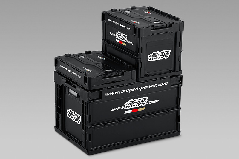 Mサイズの上にSサイズ2個を並べて積み重ねられる設計となっている