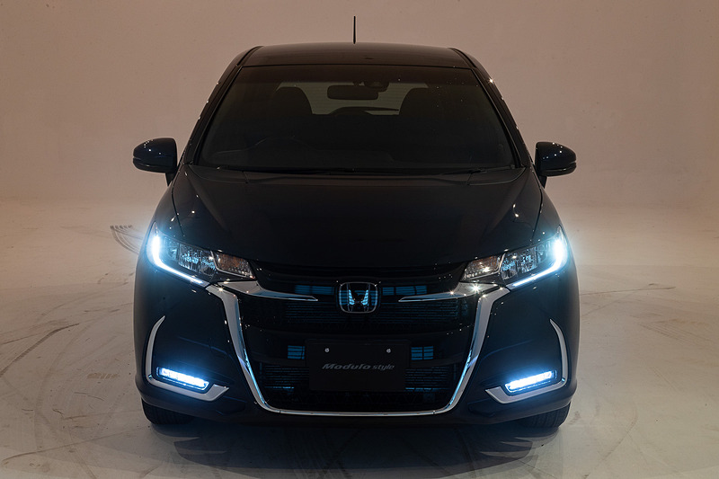 5連ラインタイプの専用LEDフォグランプ