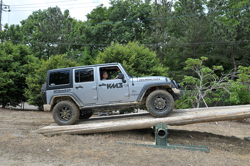 シーソーにもチャレンジ