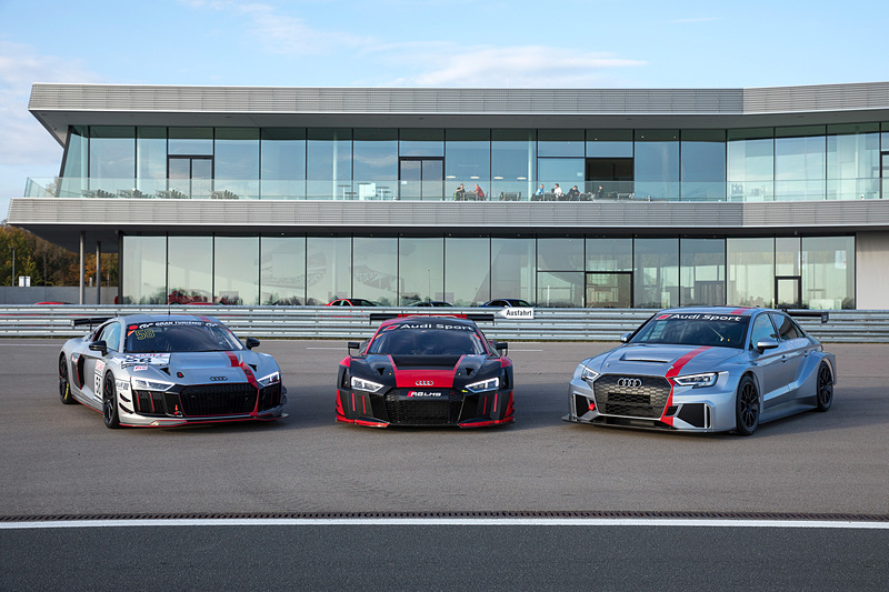 左から「R8 LMS GT4」「R8 LMS」「RS 3 LMS」