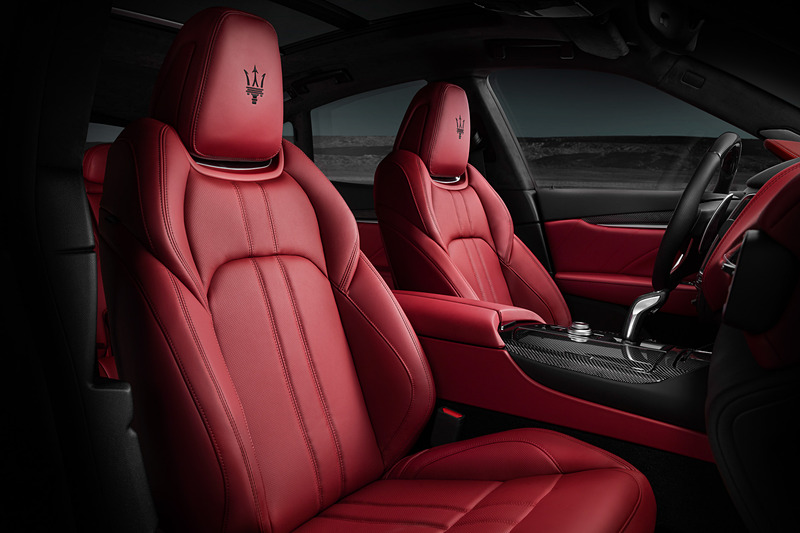 レヴァンテ GTSのインテリアでは「フルプレミアム レザー」を採用して高級感を演出。エルゴノミクスを採り入れて使いやすさも進化させている