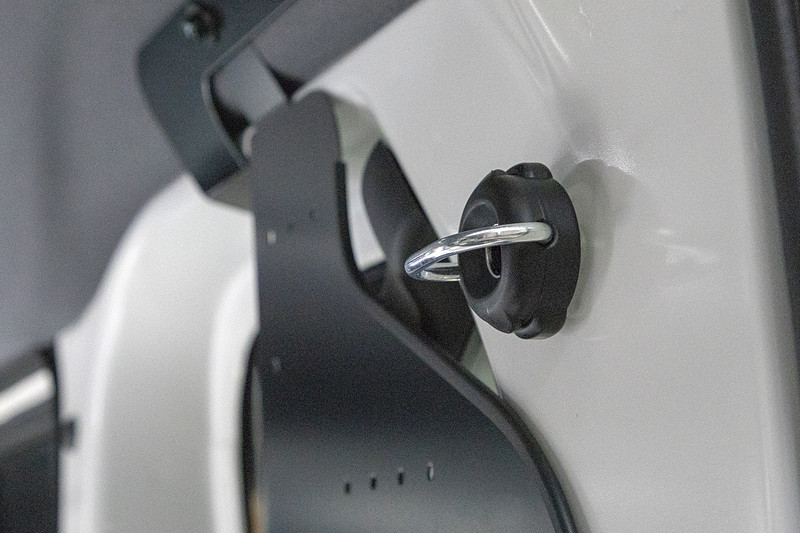 同じくユーティリティフック。Dリングタイプは3780円。許容荷重はともに1.5kg