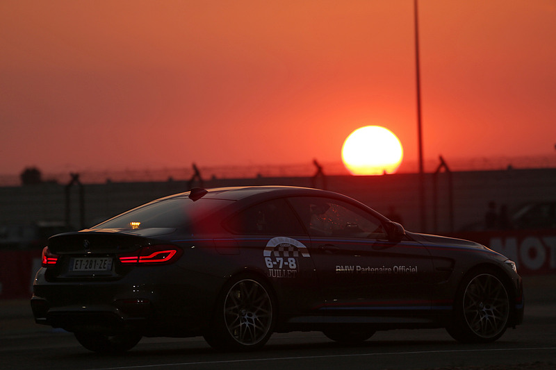 BMWのマーシャルカー