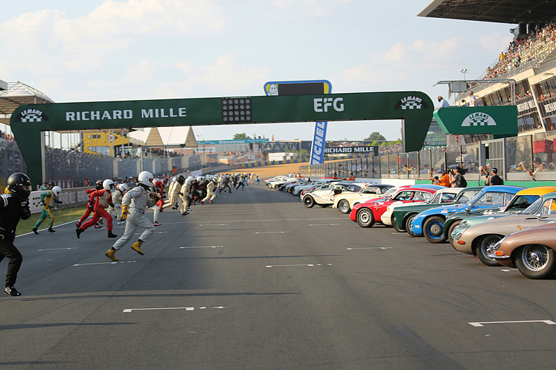 グリッド3のレース1 ル・マン式スタートシーン