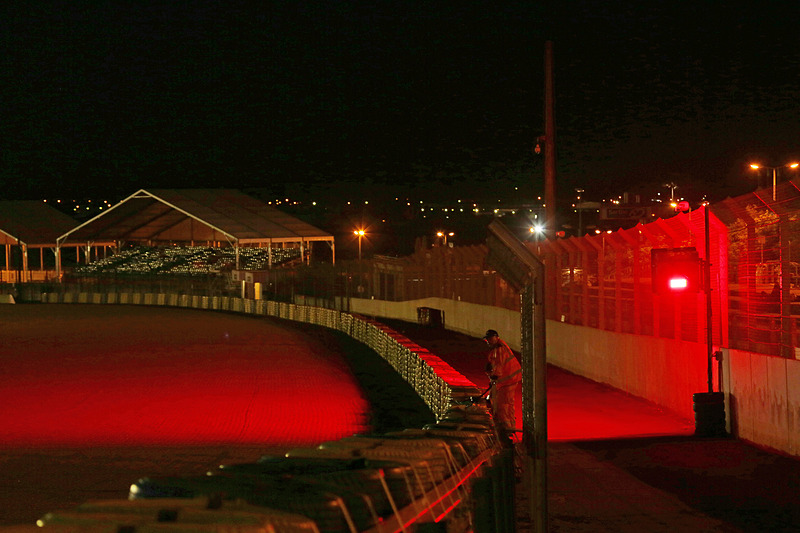 グリッド5の朝方の走行時に出た赤旗