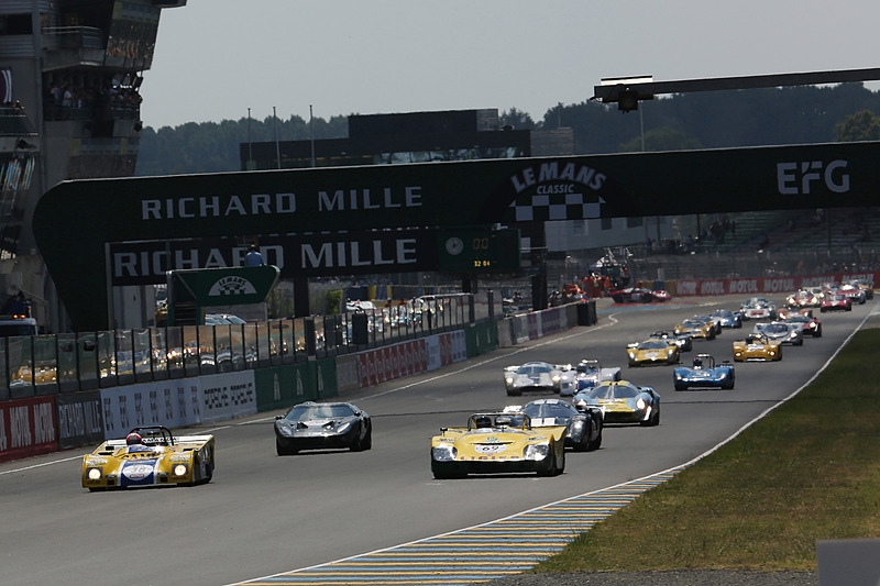 グリッド5 レース3のスタート