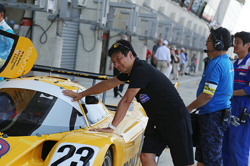 「どこにもぶつかってはいないんです。暑さのせいでパンクしたんだと思います」とメカニックも落胆