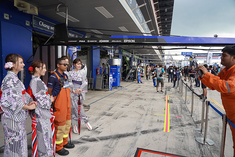 浴衣女子はタイでも大人気