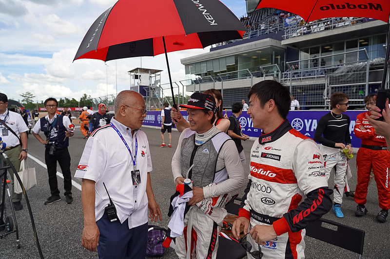 GTAの坂東代表が2人のドライバーを激励