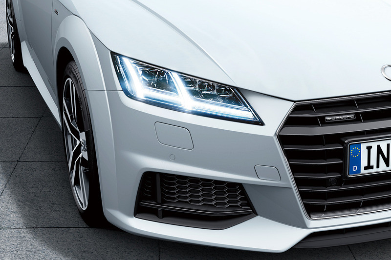 2.0 TFSI quattro style+（グレイシアホワイトメタリック）