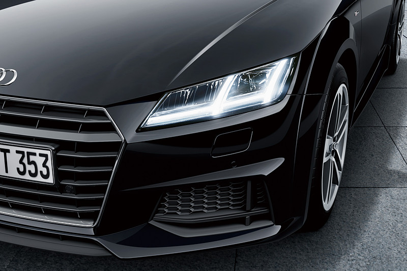 1.8 TFSI style+（ミトスブラックメタリック）