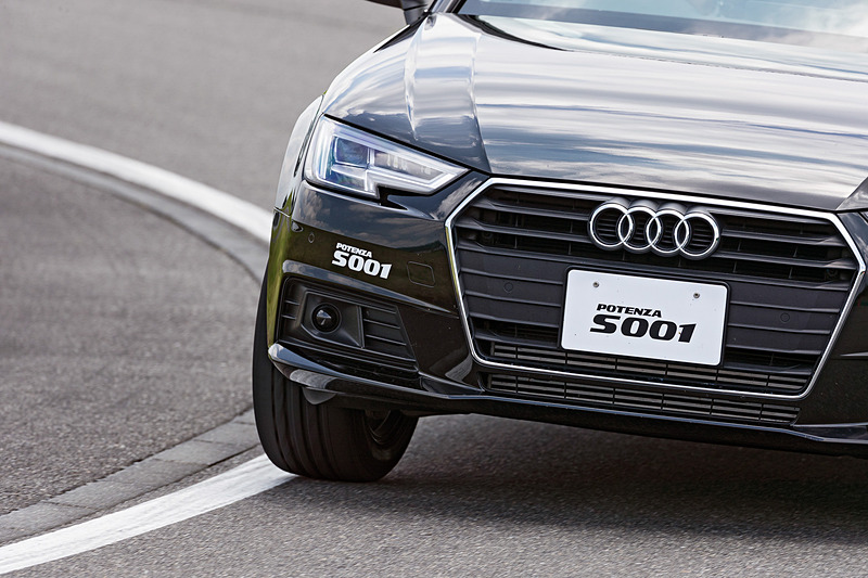 ドライ路面はアウディ A4とトヨタ 86で比較試乗