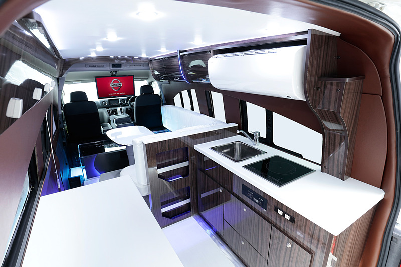 NV350 キャラバン・リチウムイオンバッテリー搭載グランピングカー