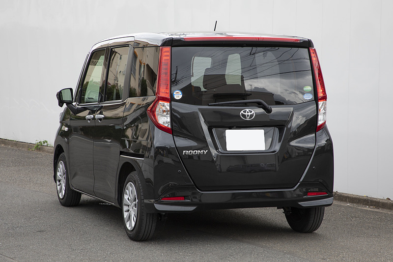 リアビューの比較。こちらは純正マフラー装着時