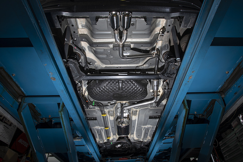 マフラー交換後のフロア下