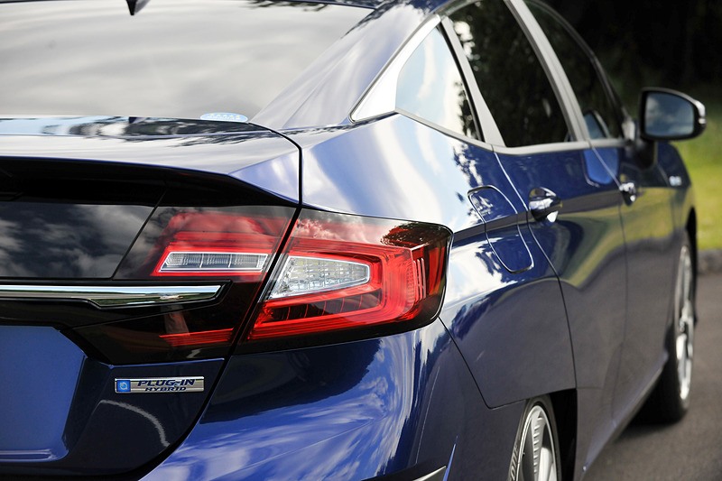 リアコンビネーションランプ