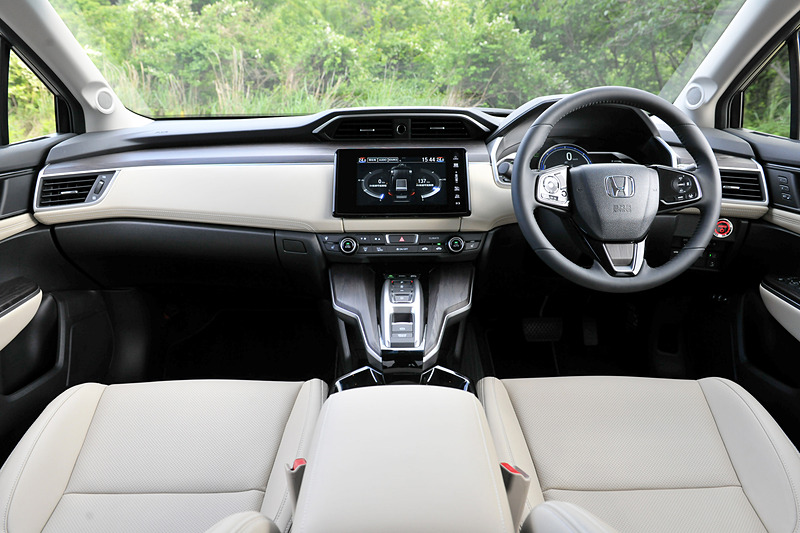 クラリティ PHEVのインテリア