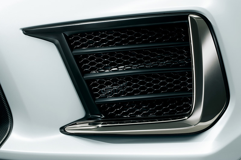 「バンパーサイドベゼル」（5万2920円）