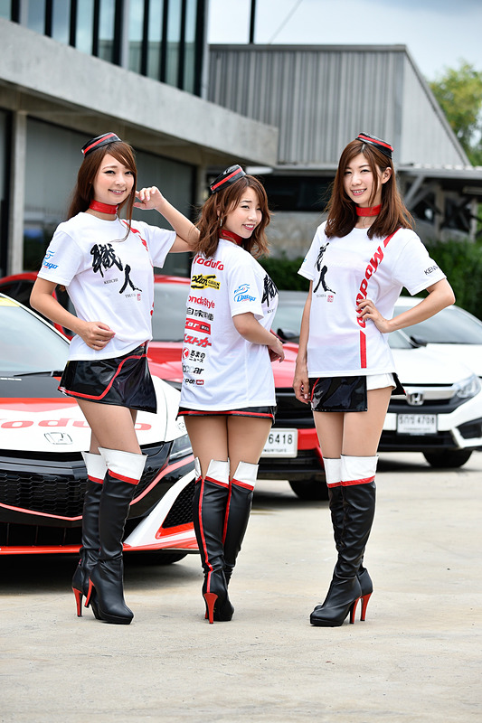 左から、Moduloスマイルの安藤麻貴さん、Moduloプリティのはるまさん、Moduloプリティの生田ちむさん