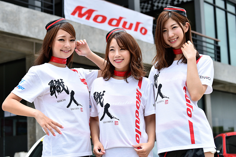 左から、Moduloスマイルの安藤麻貴さん、Moduloプリティのはるまさん、Moduloプリティの生田ちむさん