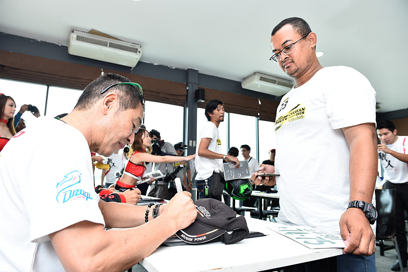 ちょっと微妙に会社が違うような気がするが、そこは気にしないのがタイ方式