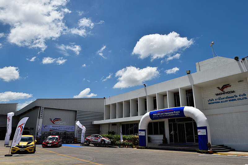 YACHIYODA ALLOY WHEELの本社工場