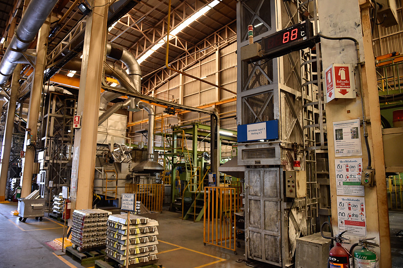 鋳造工程の全景