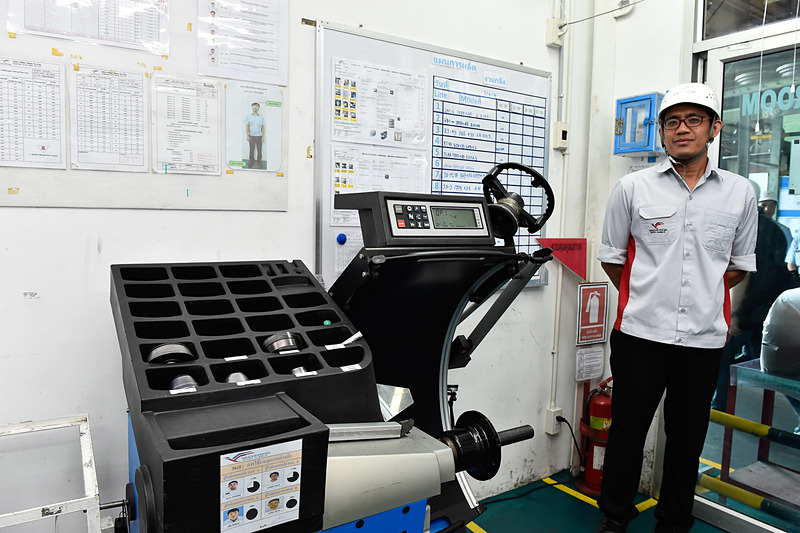 X線検査システムなどを備えており、問題があればすぐに開発担当者にフィードバックされる