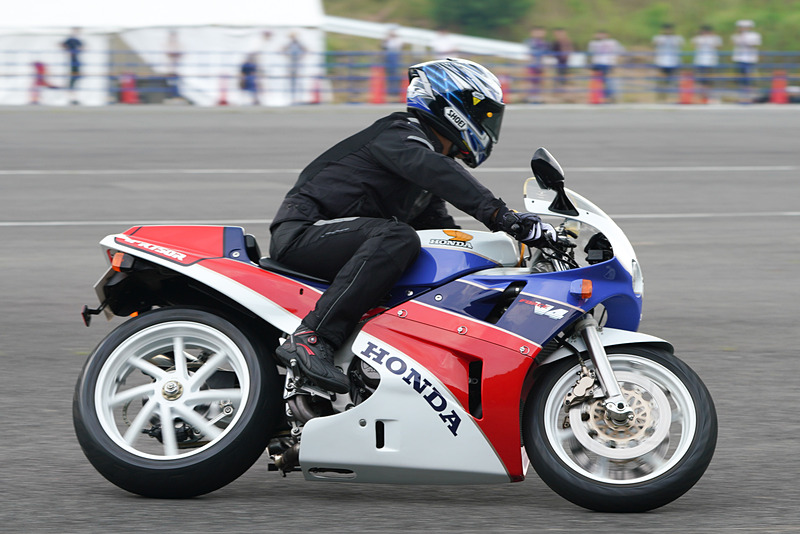 VFR750R（RC30）（1988年）