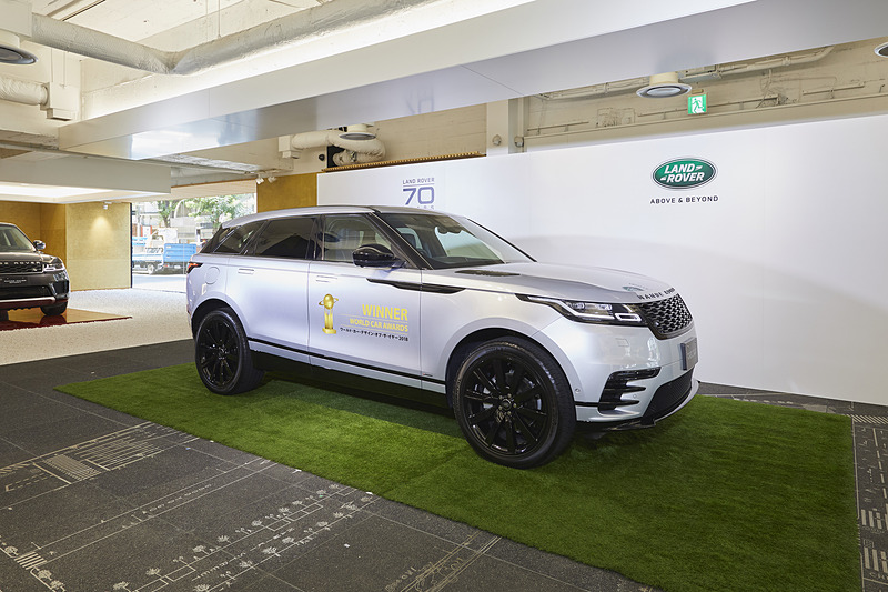 会場に展示されたヴェラール