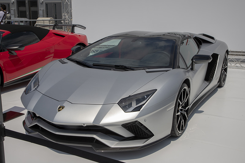 ランボルギーニ アヴェンタドールS ロードスター