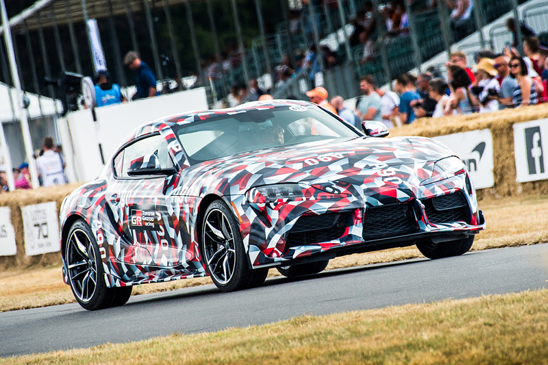 英国「グッドウッド・フェスティバル・オブ・スピード」で走行した新型「スープラ」試作車