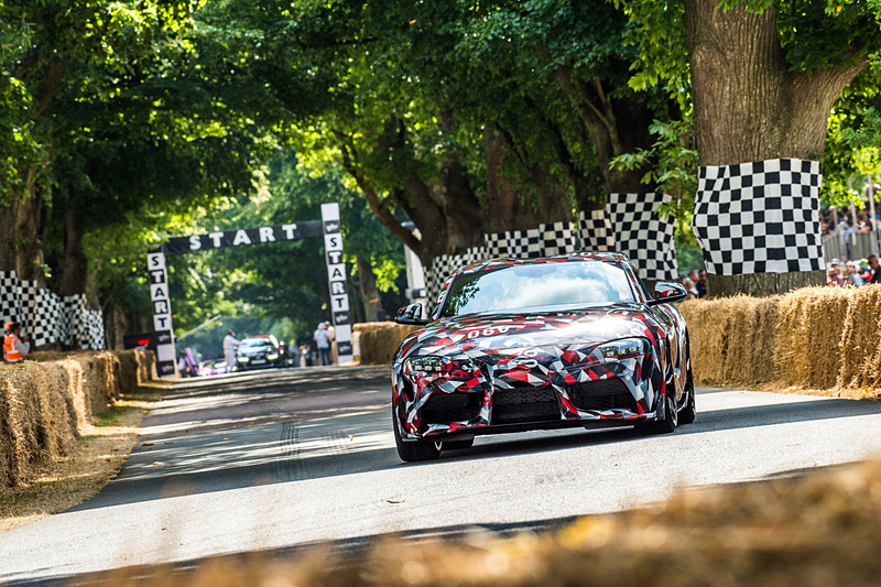 英国「グッドウッド・フェスティバル・オブ・スピード」で走行した新型「スープラ」試作車