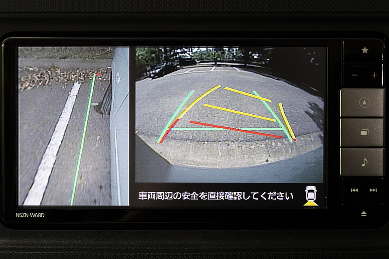 4つのカメラでクルマの前後左右をとらえ、6通りのビューをナビ画面に表示して運転をサポートする「パノラマモニター」はG“SA III”に標準装備、X“SA III”にオプション設定