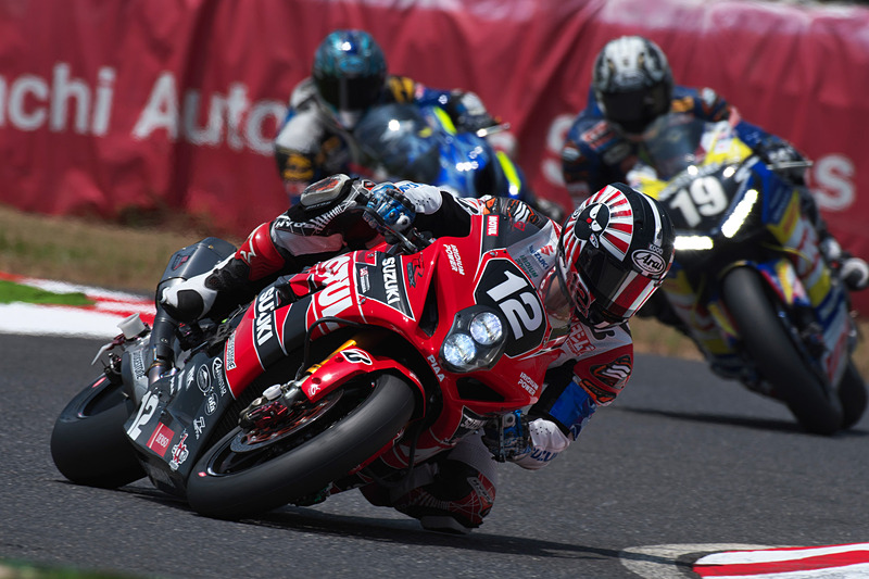 12号車ヨシムラ スズキ MOTUL 津田選手は同3番手