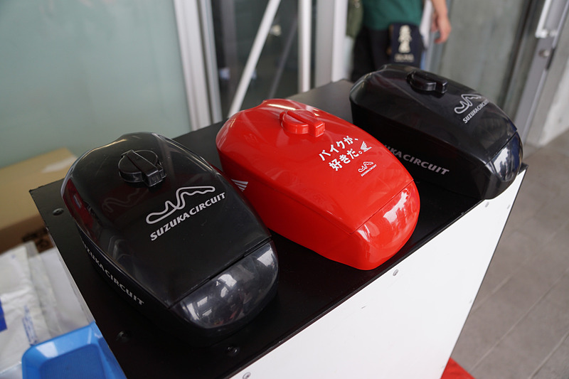 7月28日の会場。のり弁当の「バイクのり弁当」、牛すき弁当の「バイクすき弁当」は販売中