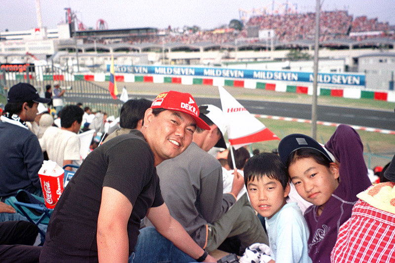 2001年はS字の自由席で観戦