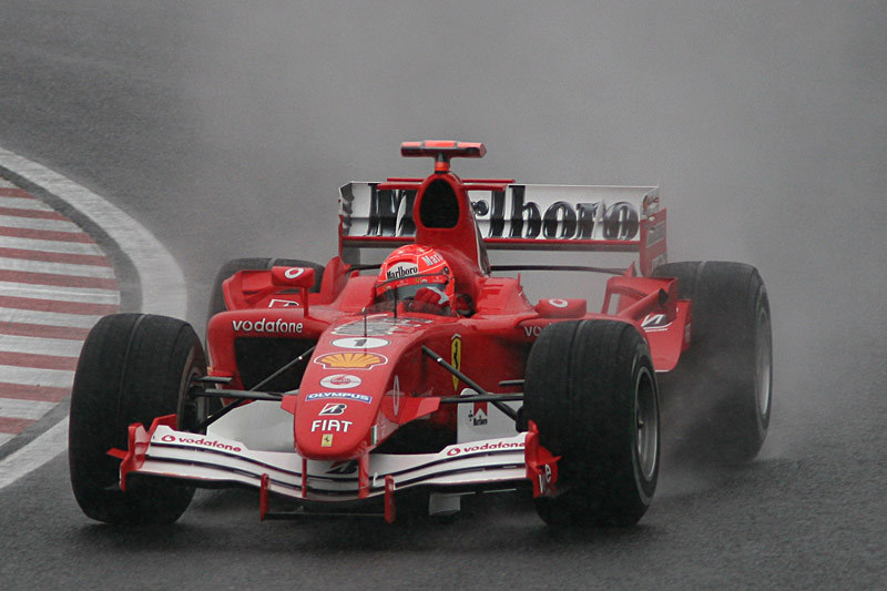 ミハエルのアタックは完全にウェット