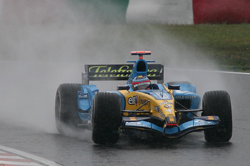 アロンソもウェットでアタック