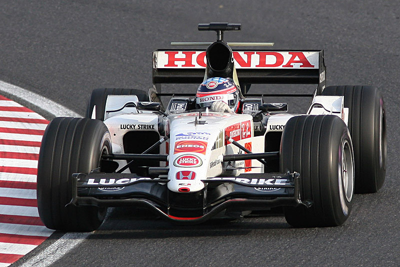 佐藤琢磨はスタート直後にコースアウト。予選5位を生かせなかった