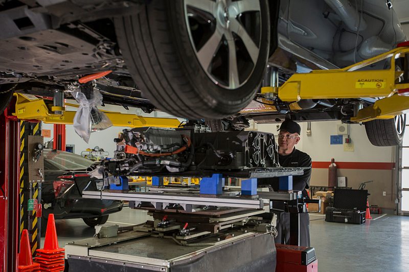 改良型ではFCユニットの配置を工夫して車内空間を拡大