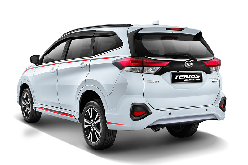 テリオス カスタムはアクセサリーパーツの追加でスポーティ感を向上させた特別仕様車