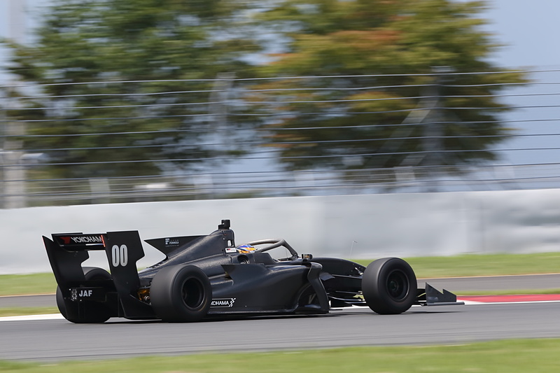 「SF19（トヨタエンジン搭載）」のテスト風景