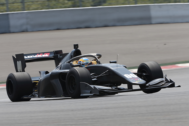 「SF19（トヨタエンジン搭載）」のテスト風景